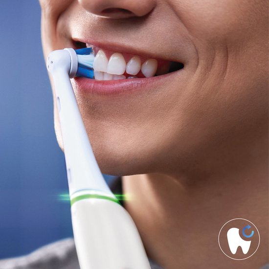 Oral-B iO Ultimate Clean Opzetborstels Wit - 4 Stuks