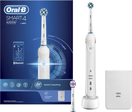 Brosse à dents électrique Oral-B Smart 4 4200 W blanche, alimentée par Braun